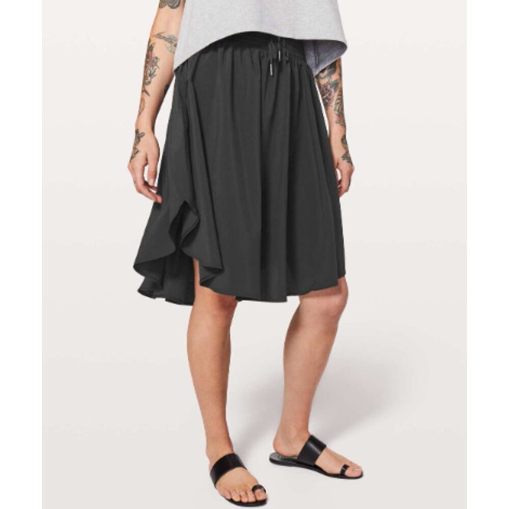 Lululemon The Everyday Skirt Black High Waist Athleisure Knee Length Sz 6